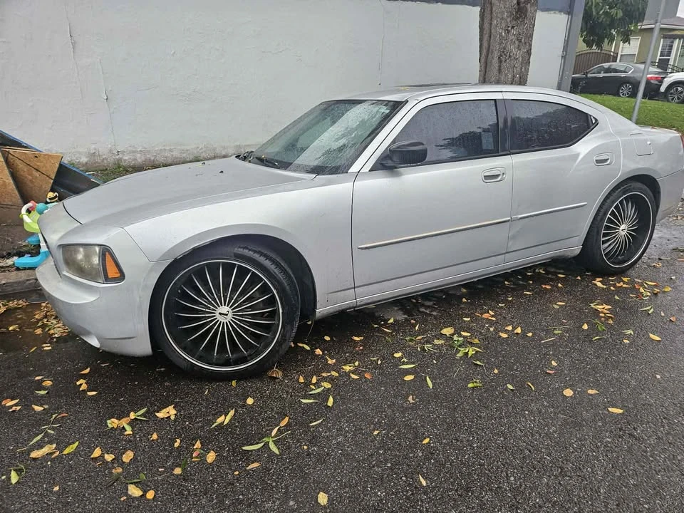2010 Dodge Charger 6th Gen - Image 2 of 6
