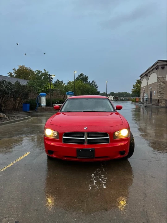 2010 Dodge Charger 6th Gen - Image 2 of 4