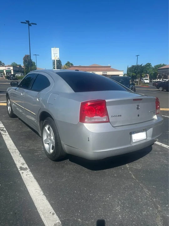 2010 Dodge Charger 6th Gen - Image 2 of 5