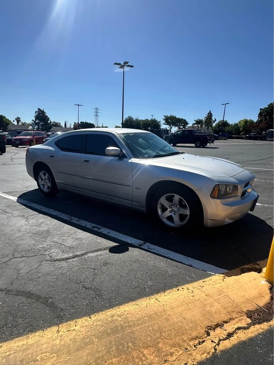 2010 Dodge Charger 6th Gen - Image 4 of 5