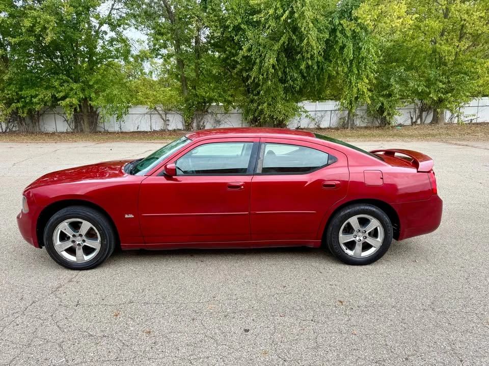 2010 Dodge Charger 6th Gen - Image 4 of 16