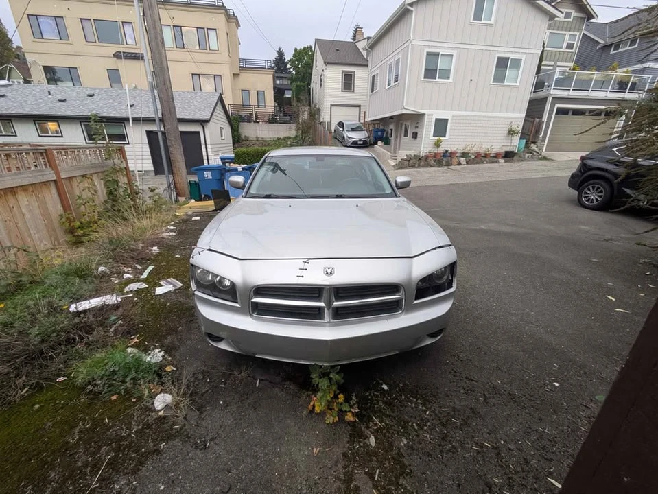 2010 Dodge Charger 6th Gen - Image 4 of 5