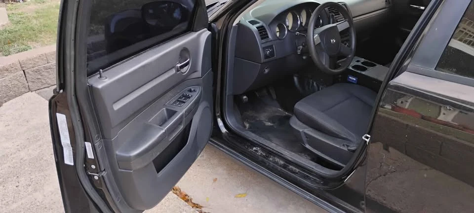 2010 Dodge Charger 6th Gen - Image 3 of 6