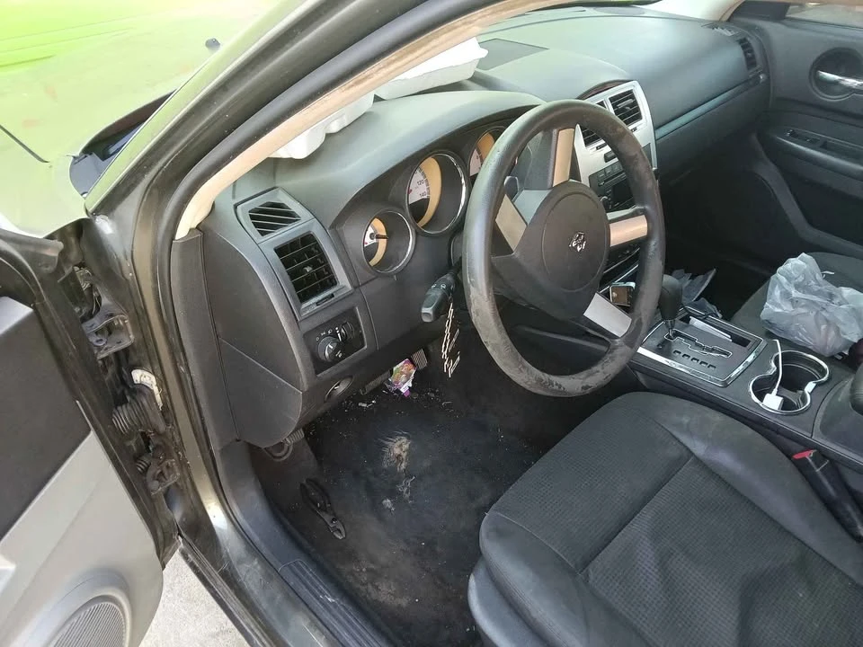 2010 Dodge Charger 6th Gen - Image 4 of 6
