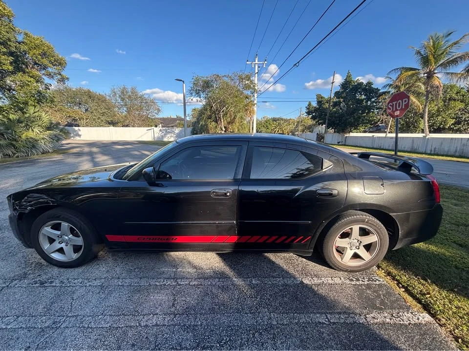 2010 Dodge Charger 6th Gen - Image 8 of 16