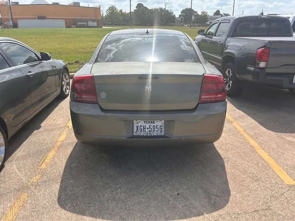 2010 Dodge Charger 6th Gen - Image 2 of 5