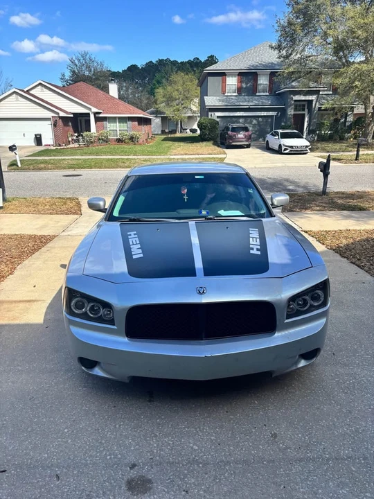 2010 Dodge Charger 6th Gen - Image 3 of 10