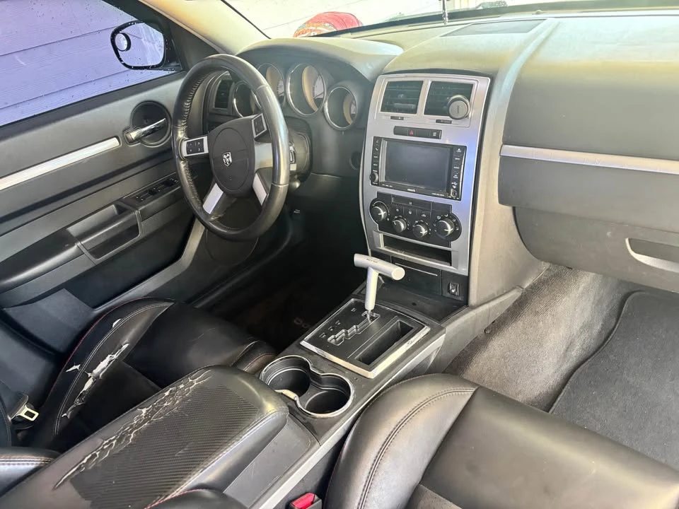 2010 Dodge Charger 6th Gen - Image 4 of 10
