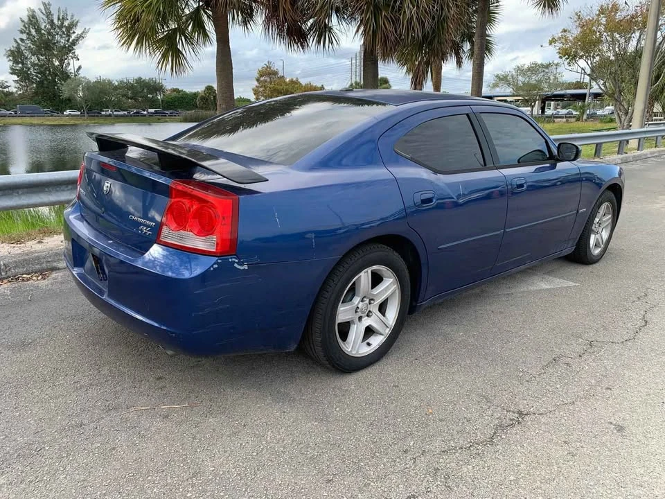 2010 Dodge Charger 6th Gen - Image 2 of 5