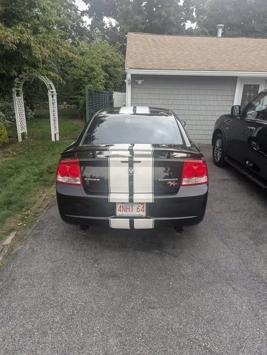 2010 Dodge Charger 6th Gen - Image 4 of 9