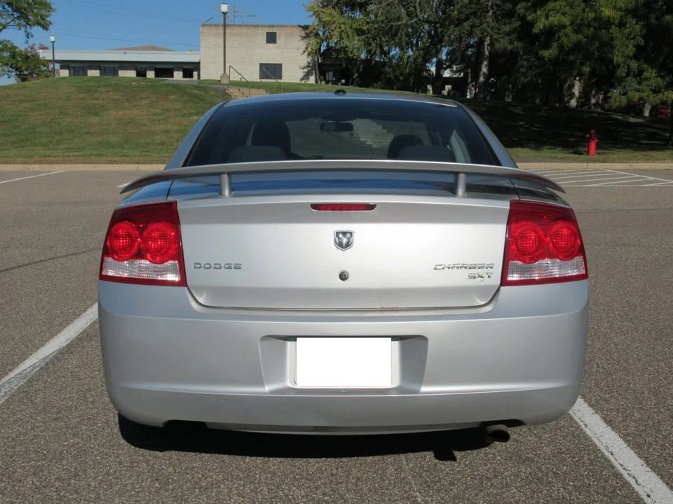 2010 Dodge Charger 6th Gen - Image 4 of 13