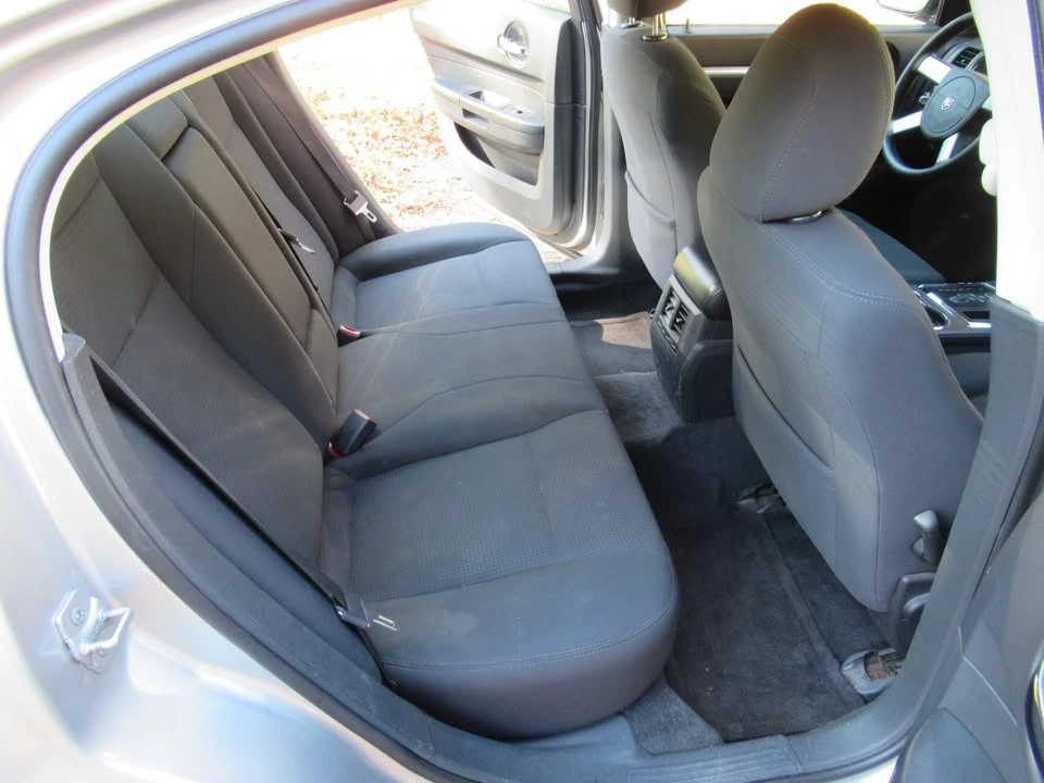 2010 Dodge Charger 6th Gen - Image 5 of 13