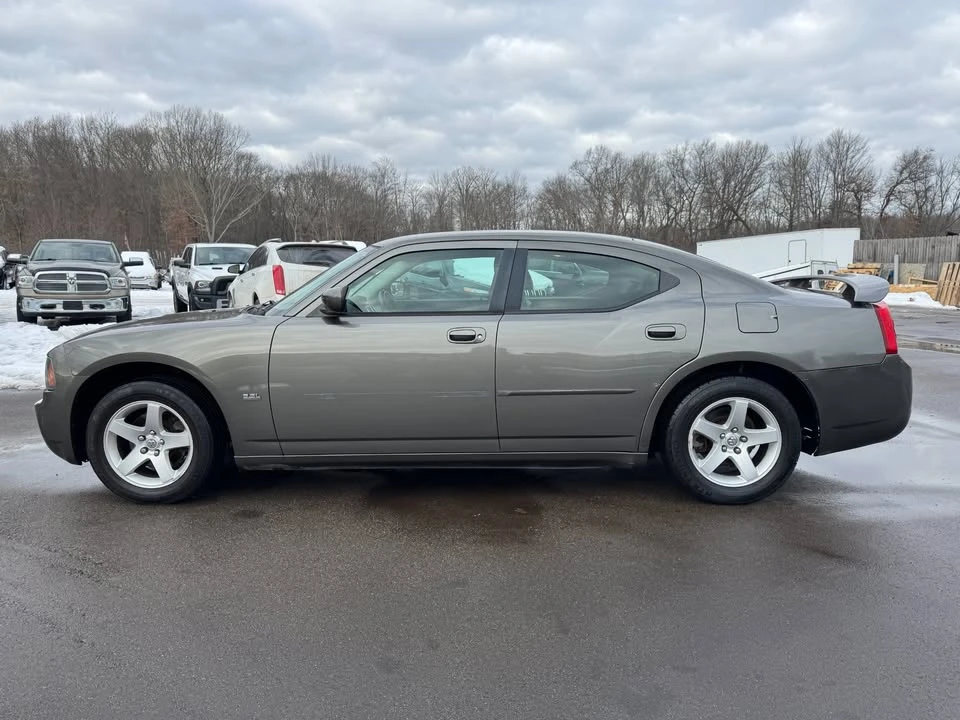 2010 Dodge Charger 6th Gen - Image 2 of 19