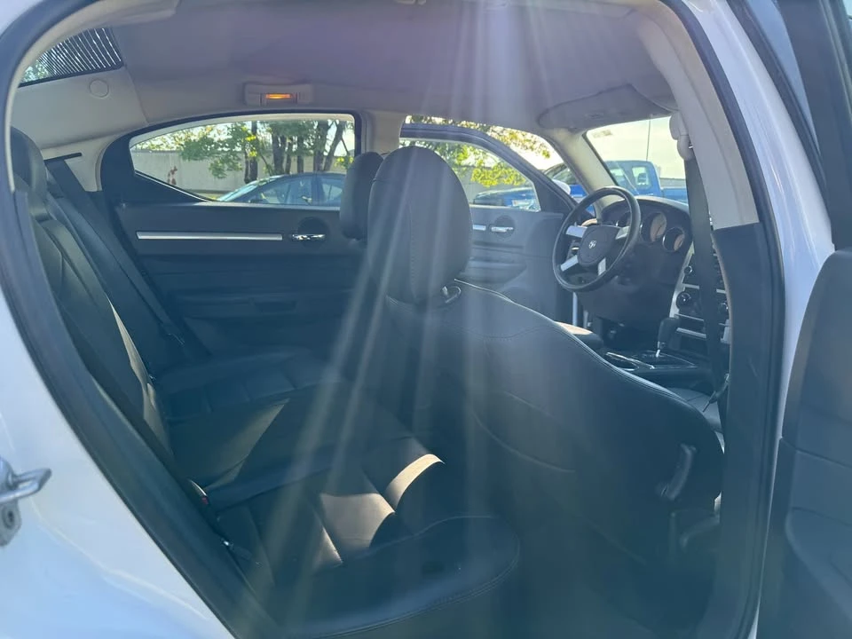2010 Dodge Charger 6th Gen - Image 11 of 18