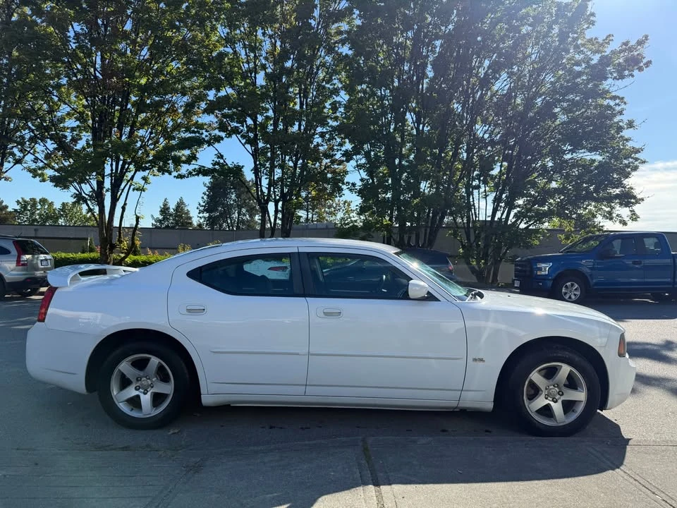 2010 Dodge Charger 6th Gen - Image 5 of 18