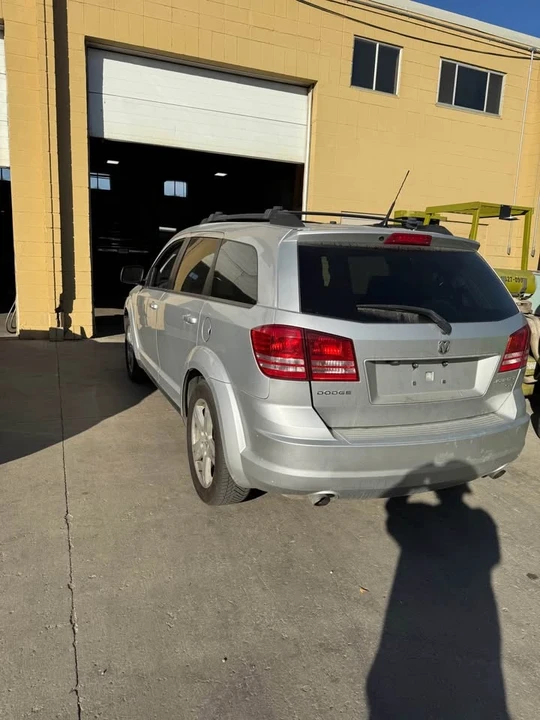 2010 Dodge Journey - Image 2 of 11