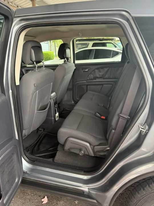 2010 Dodge Journey - Image 5 of 11
