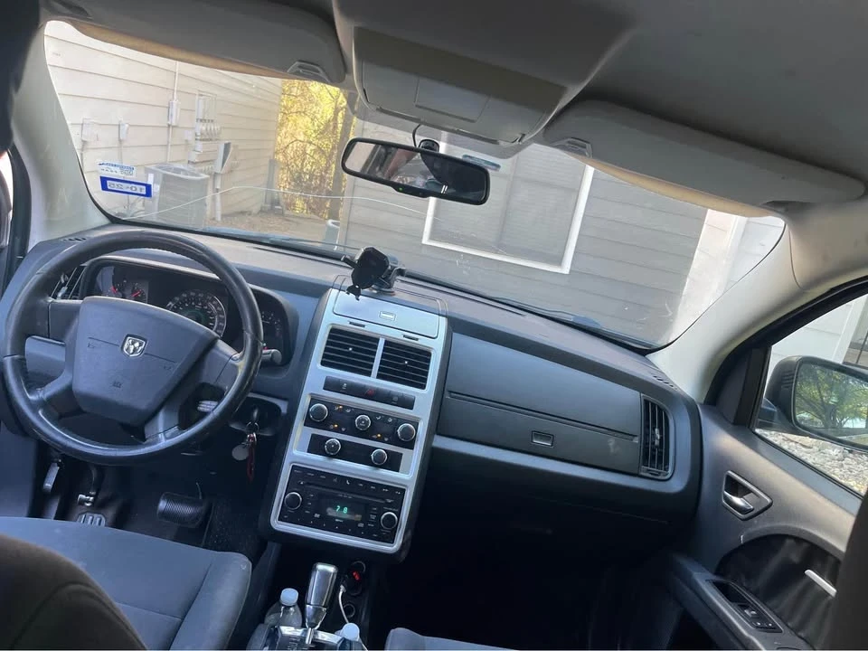 2010 Dodge Journey - Image 2 of 3