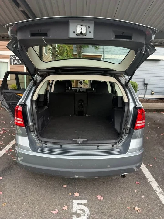 2010 Dodge Journey - Image 2 of 11