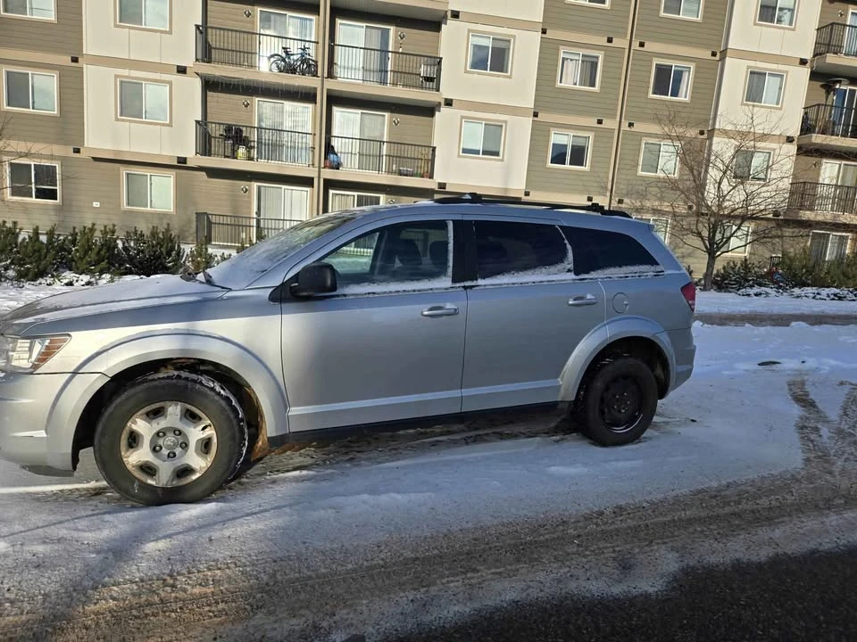2010 Dodge Journey - Image 2 of 11