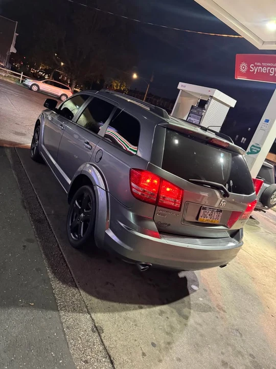 2010 Dodge Journey - Image 2 of 4