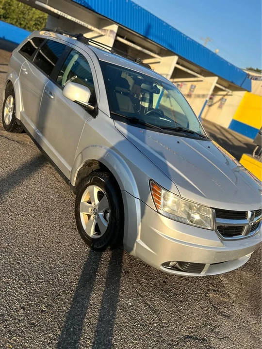 2010 Dodge Journey - Image 2 of 4