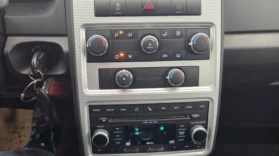 2010 Dodge Journey - Image 13 of 20