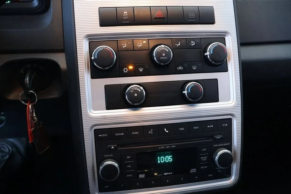 2010 Dodge Journey - Image 14 of 19