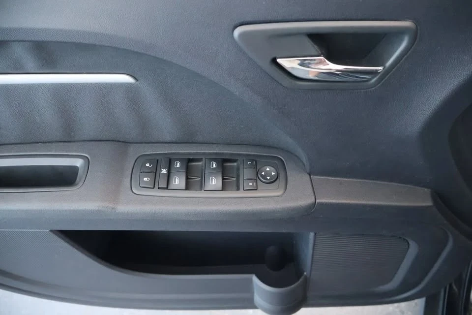 2010 Dodge Journey - Image 15 of 19