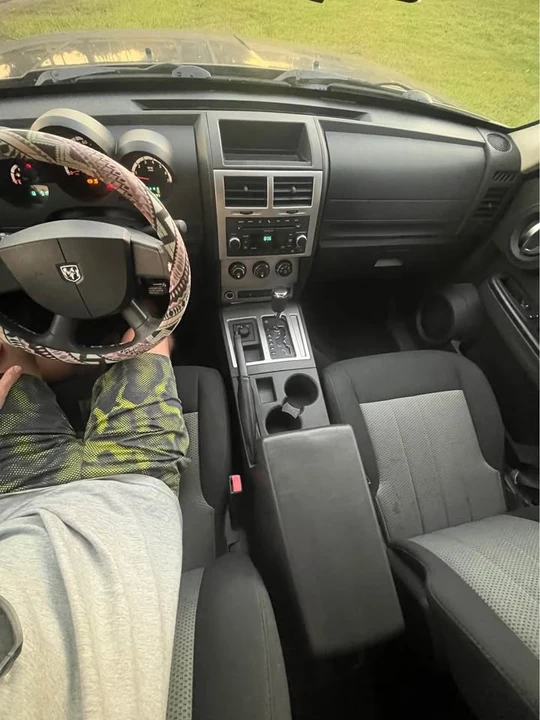 2010 Dodge Nitro - Image 11 of 11