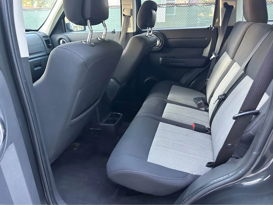 2010 Dodge Nitro - Image 9 of 11