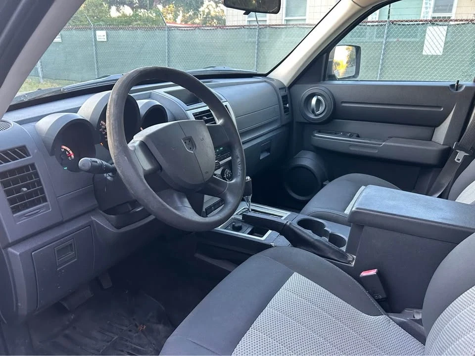 2010 Dodge Nitro - Image 7 of 10