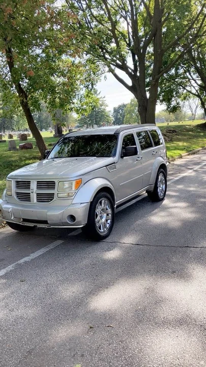 2010 Dodge Nitro - Image 2 of 7