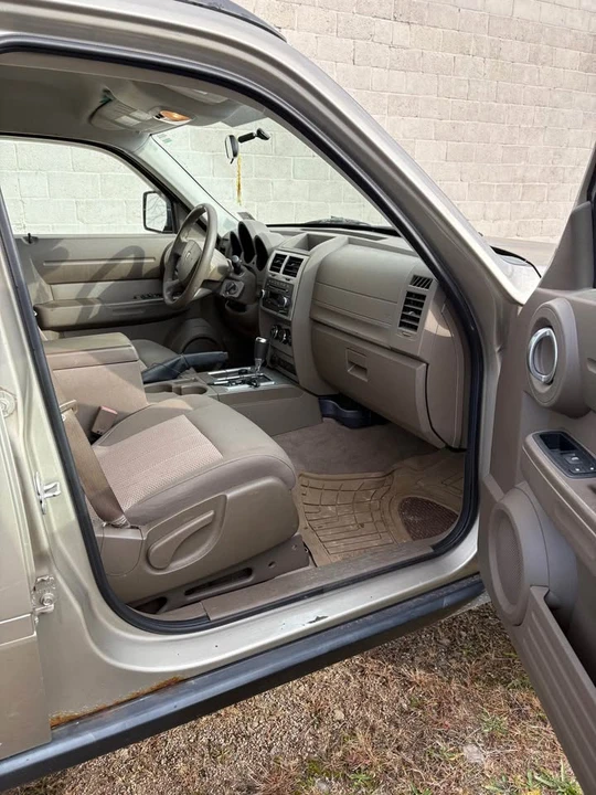 2010 Dodge Nitro - Image 9 of 10