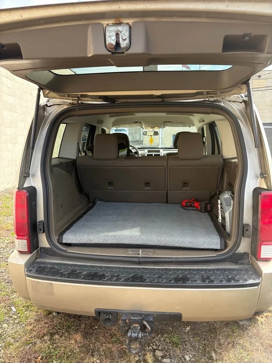 2010 Dodge Nitro - Image 5 of 10