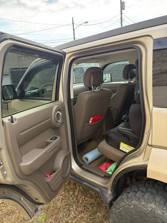 2010 Dodge Nitro - Image 6 of 10