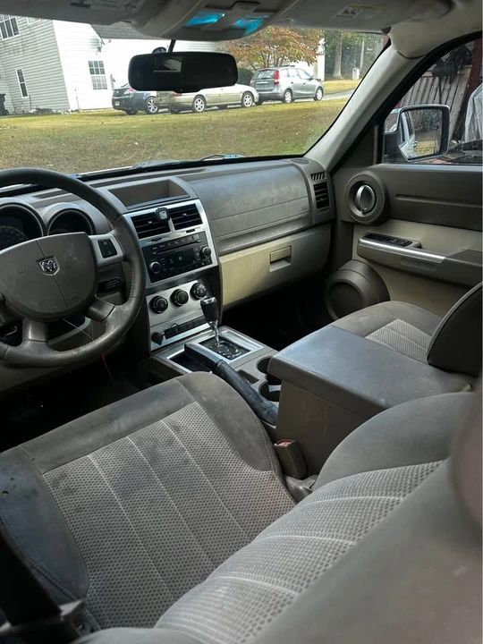 2010 Dodge Nitro - Image 7 of 10