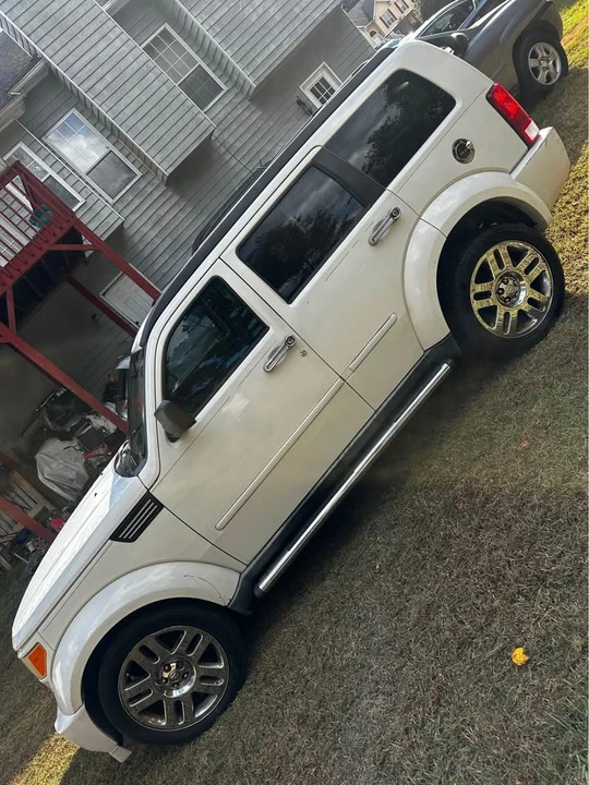 2010 Dodge Nitro - Image 4 of 10