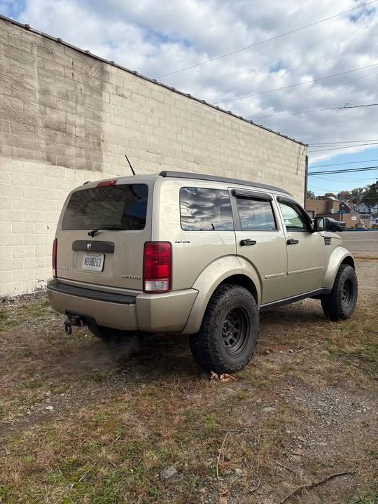 2010 Dodge Nitro - Image 3 of 10