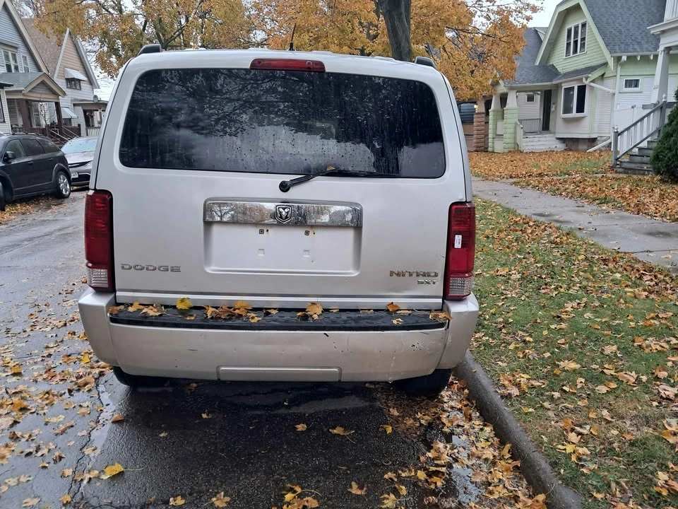 2010 Dodge Nitro - Image 3 of 12