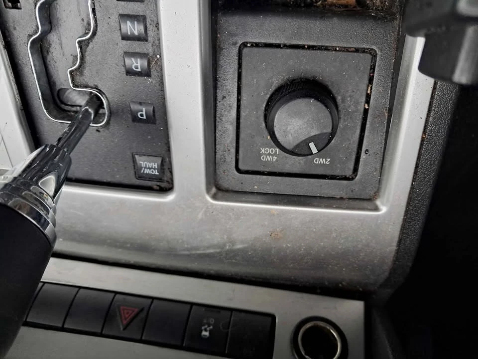 2010 Dodge Nitro - Image 11 of 12