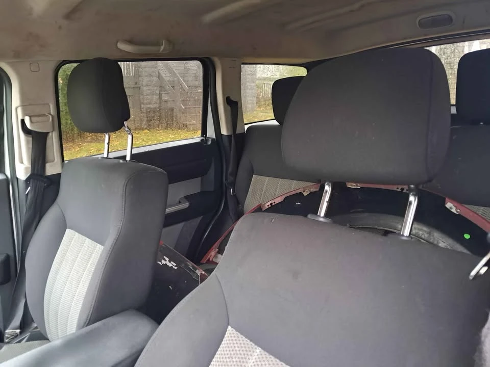 2010 Dodge Nitro - Image 8 of 12