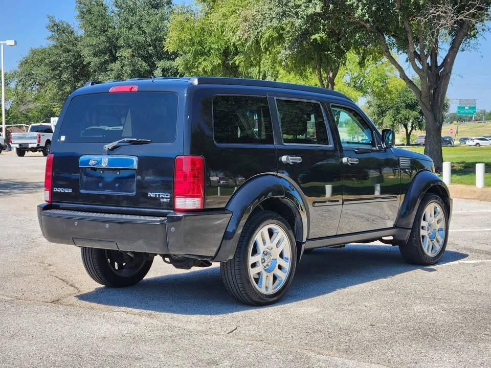 2010 Dodge Nitro - Image 2 of 15