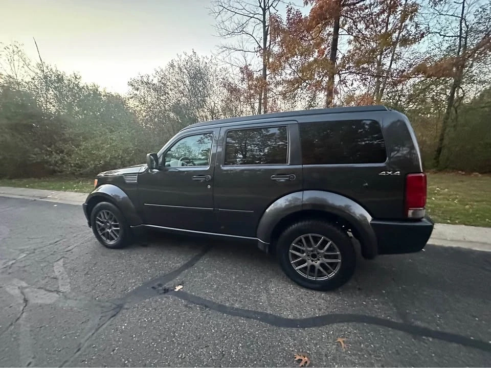 2010 Dodge Nitro - Image 10 of 19