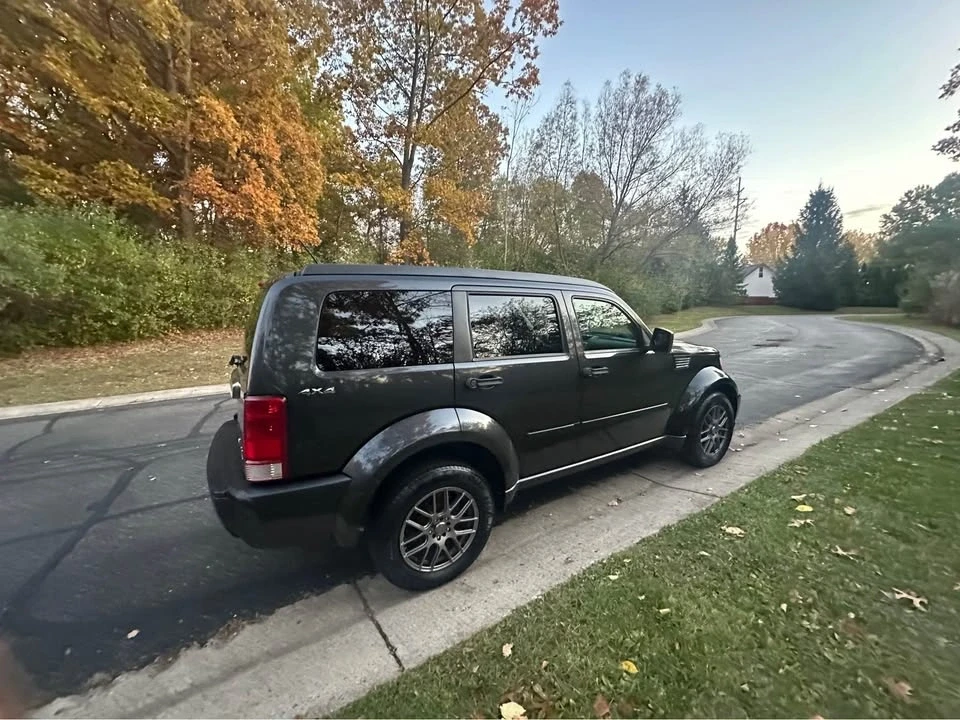 2010 Dodge Nitro - Image 5 of 19