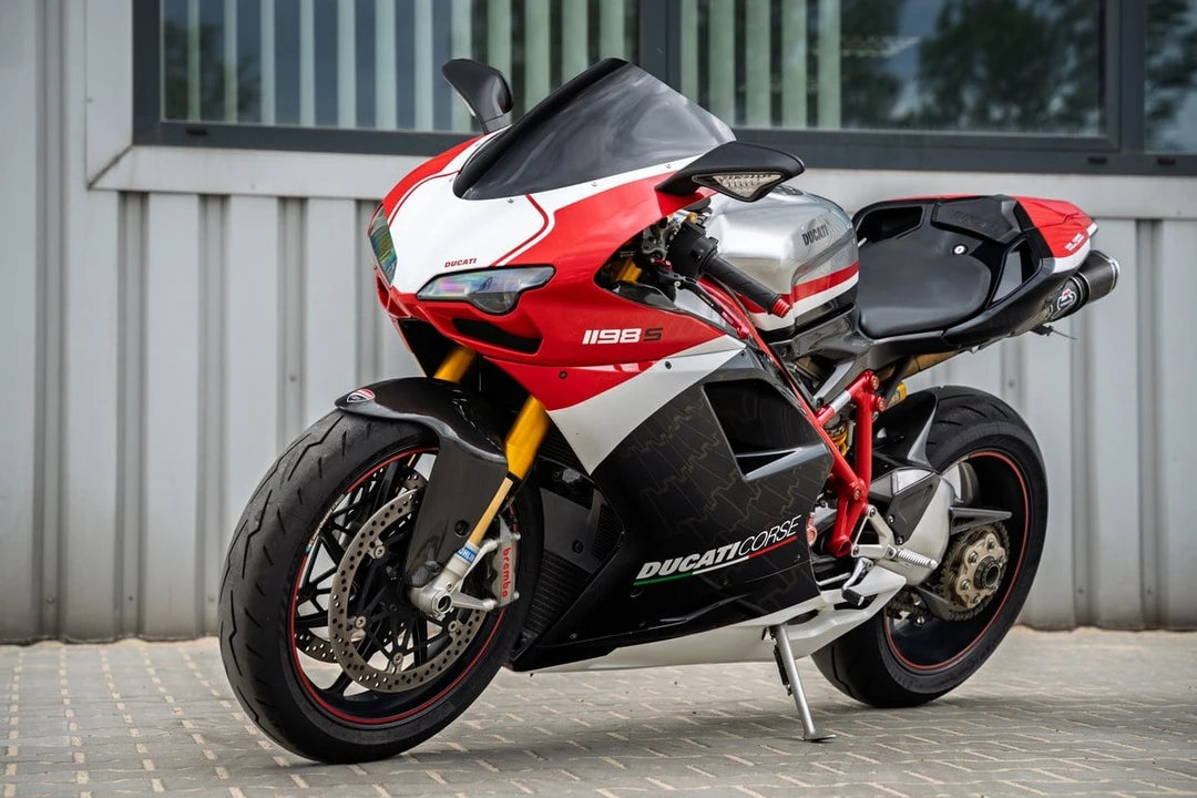 2010 Ducati 1198 - Image 2 of 27