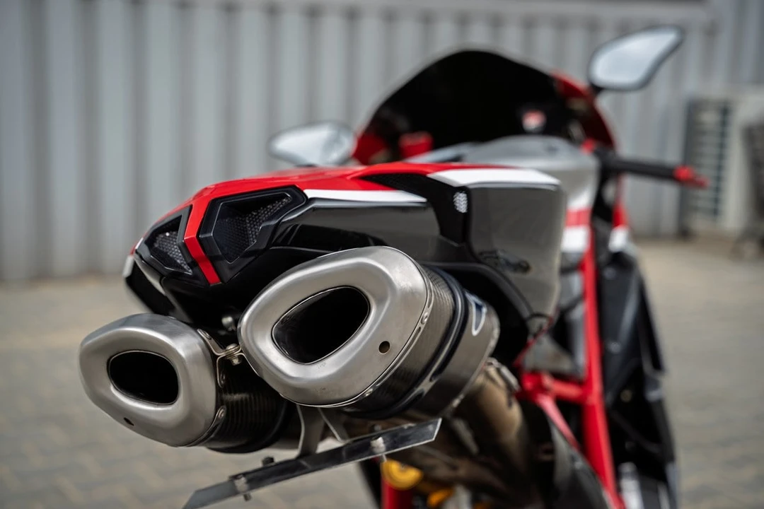 2010 Ducati 1198 - Image 19 of 27