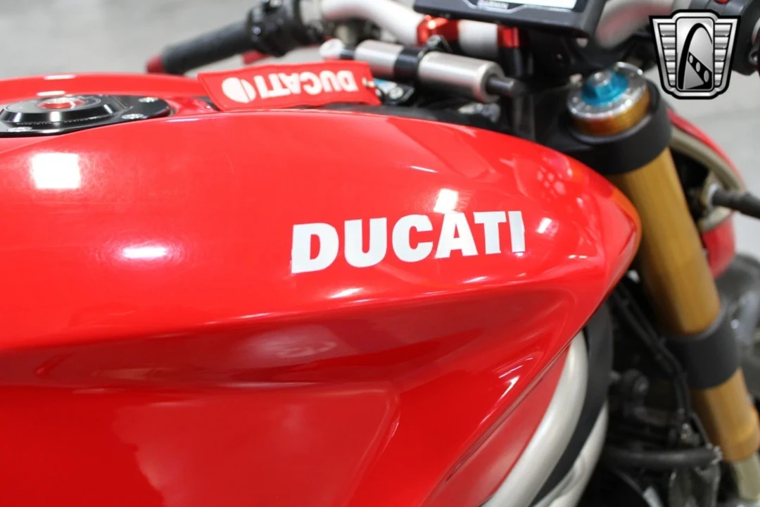 2010 Ducati Streetfighter - Image 17 of 21