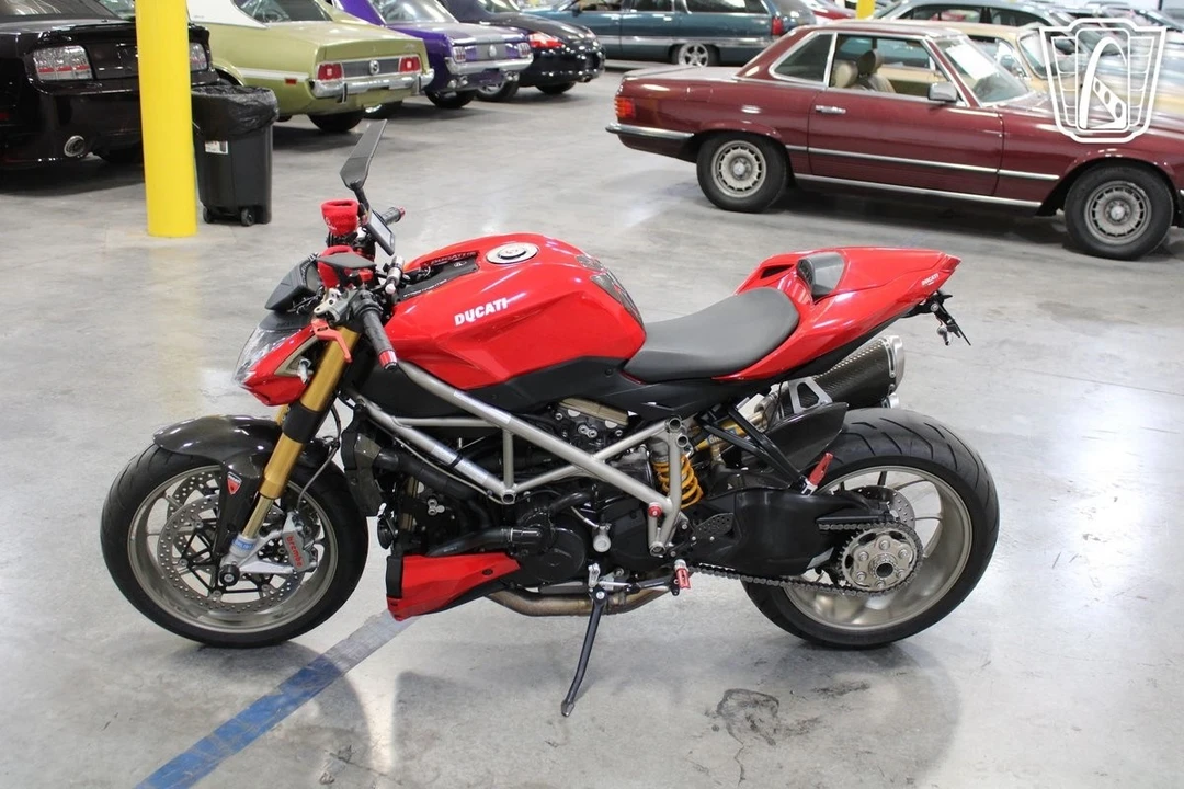 2010 Ducati Streetfighter - Image 7 of 12