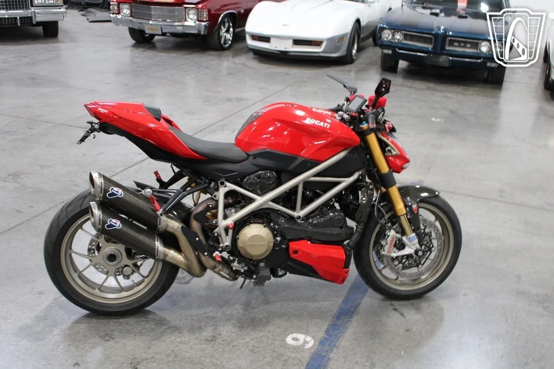 2010 Ducati Streetfighter - Image 11 of 12